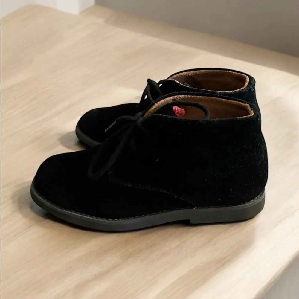 Florsheim Boys Black Suede Chukka Boots